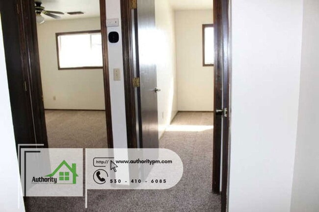 Building Photo - 1139 Del Sol Pl