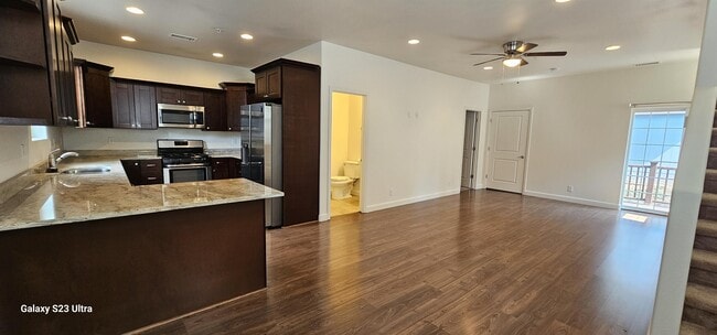 Primary Photo - 2536 W Pikes Peak Dr