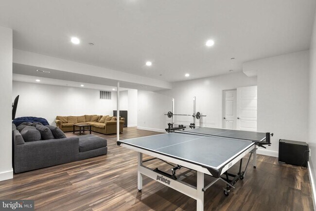 Building Photo - 17601 Crystal Spring Terrace