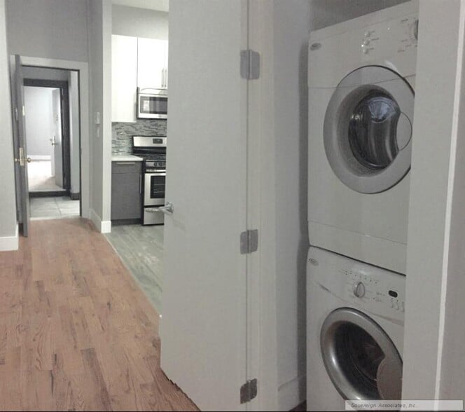 Building Photo - 4230 Broadway