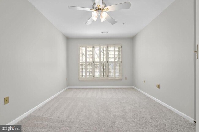 Building Photo - 12915 Alton Square