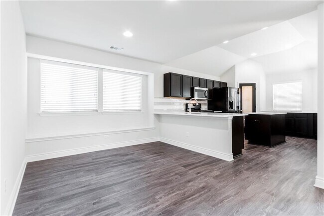 Building Photo - 2104 Pindos Pony Way