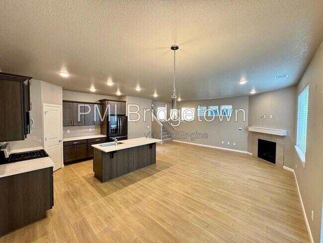 Building Photo - 3715 SW 190th Ter