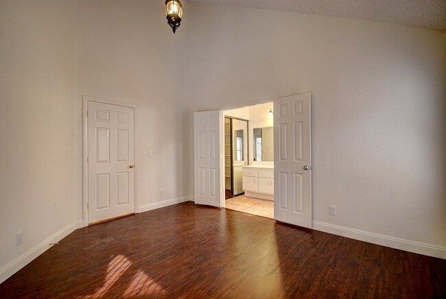 Building Photo - 6549 Lemitar Dr