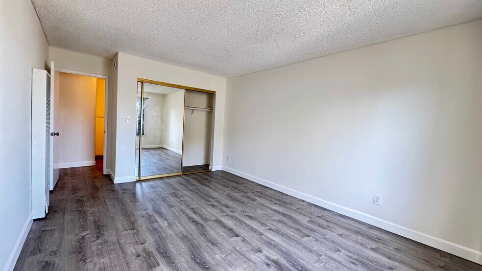 Building Photo - 18530 Hatteras St