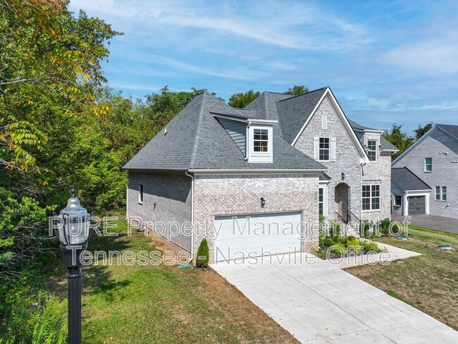 Building Photo - 631 Silva Ln
