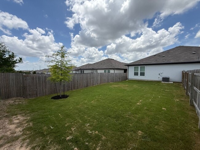 Building Photo - 359 Nespral Dr