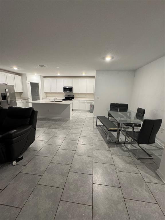 Building Photo - 843 Timberland Dr