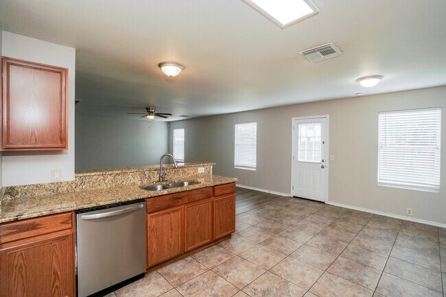 Building Photo - 4934 Orchid Star
