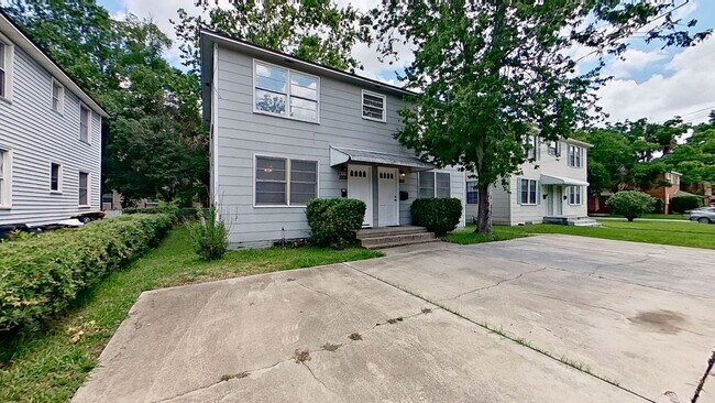 Primary Photo - 3207-3709 Post St
