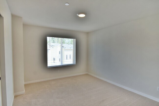 Building Photo - 3bd/2.5ba Lynnwood Townhome