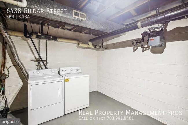 Building Photo - 6438 Gildar St