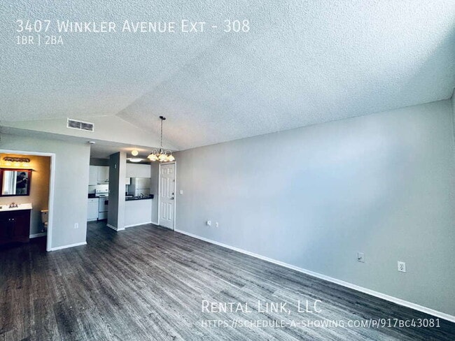 Building Photo - 3407 Winkler Ave Ext