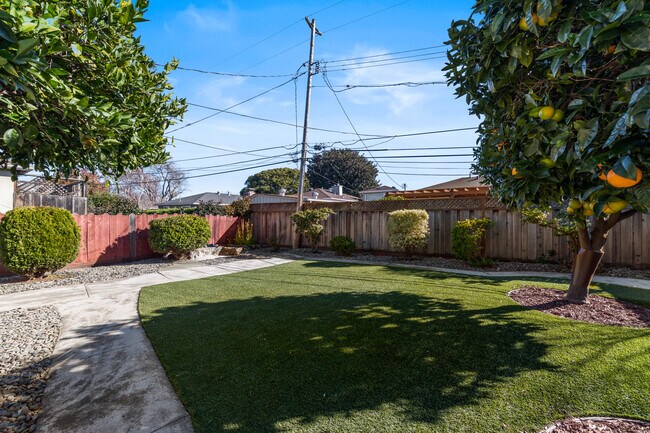 Building Photo - 316 Cupertino Way