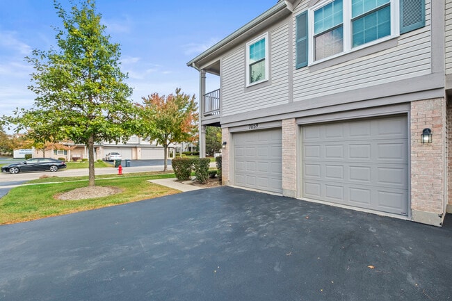 Building Photo - 7059 S Stratton Ln