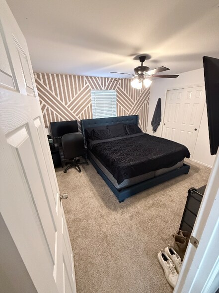 Building Photo - 4709 Auburn Dr