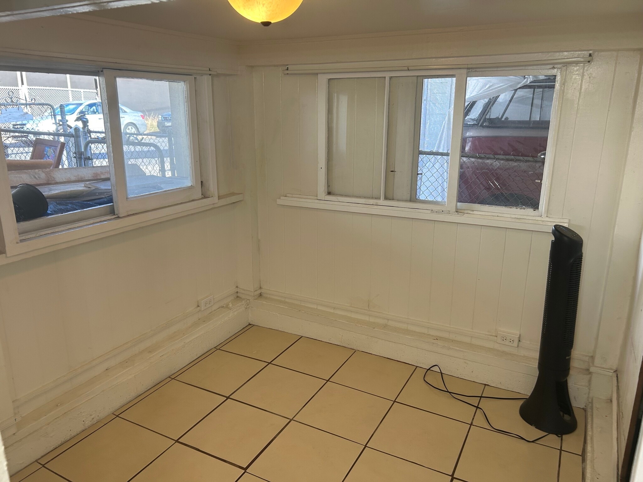 Building Photo - 1733 Hoe St