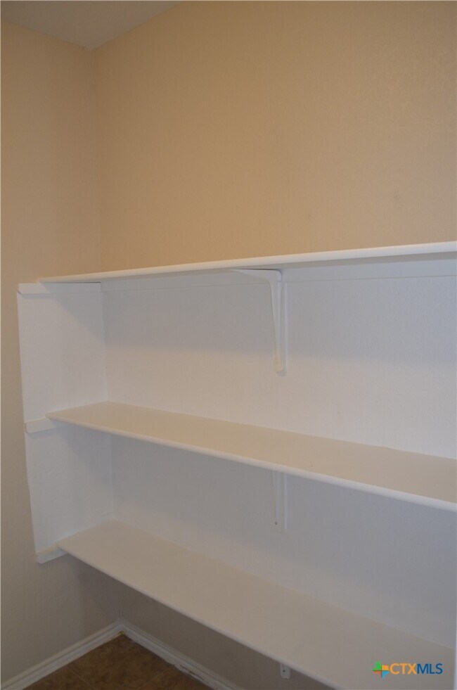 Building Photo - 108 W Gemini Ln