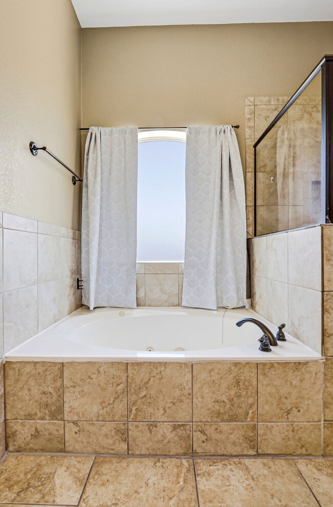 Building Photo - 3727 Grand Bahamas Dr