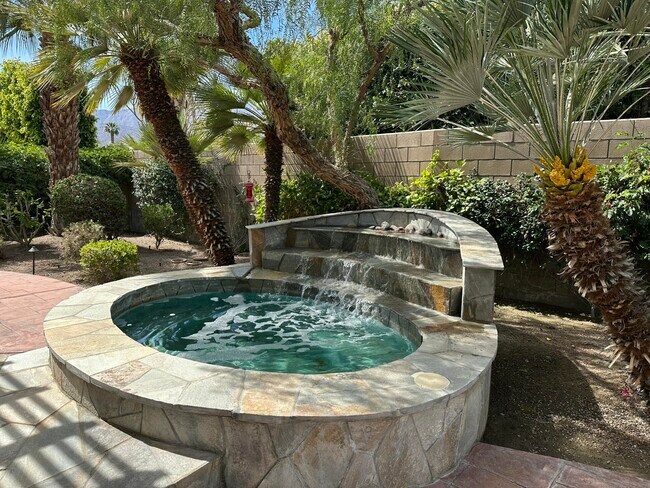 Building Photo - 61255 Portulaca Dr