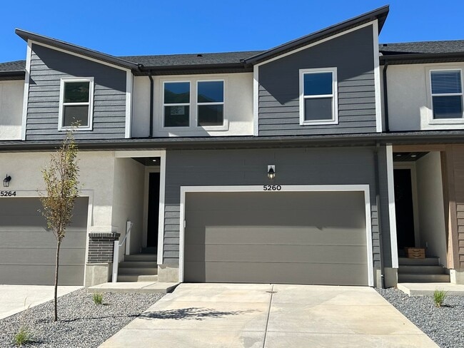 Building Photo - 5260 Acacia Dr