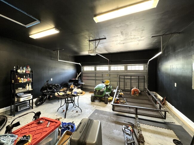 Building Photo - 148 Broadleaf Dr