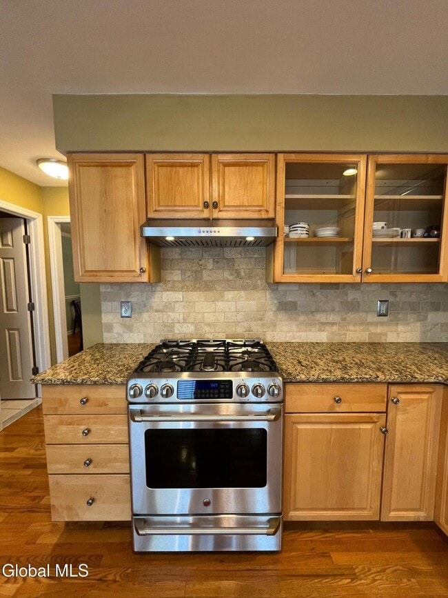 Building Photo - 14 Mallard Dr