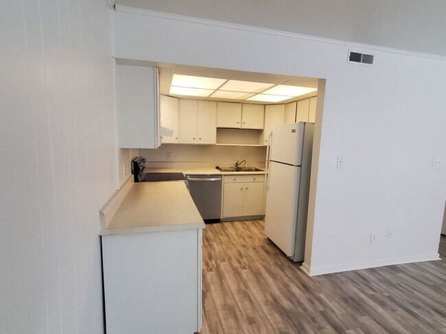 Building Photo - Weblin Place