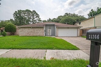 Building Photo - 21306 Castlemont Ln