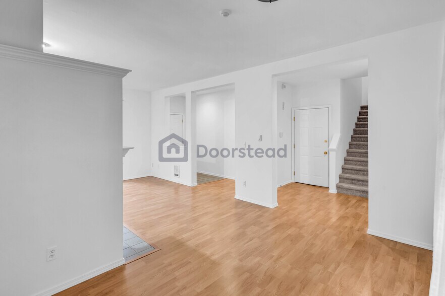 Building Photo - 18003 NE 93rd Ct