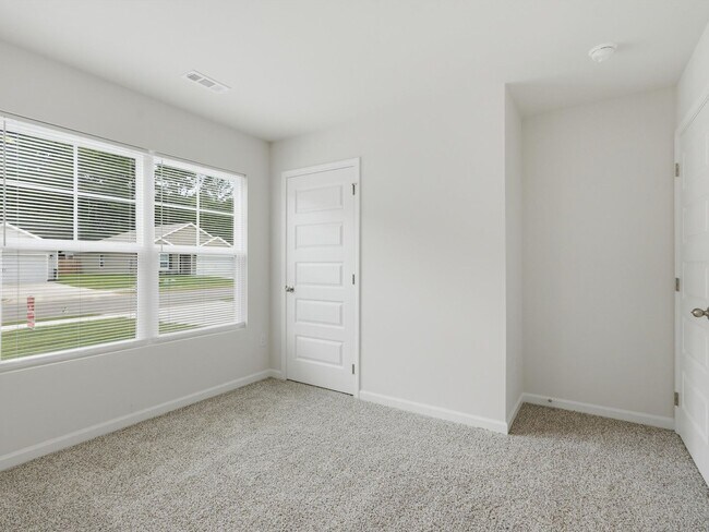 Building Photo - 9919 Sequoyah Cv Dr SE
