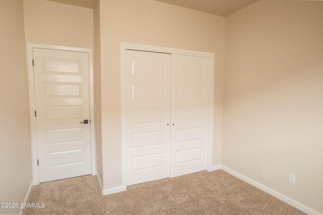 Building Photo - 4709 Elsinore Ave