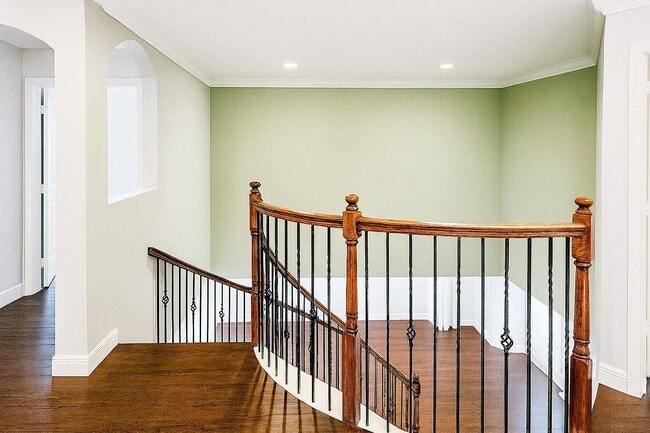 Building Photo - 2768 Shaughnessy Dr