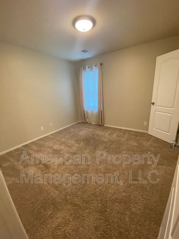 Building Photo - 4113 W 105th St S