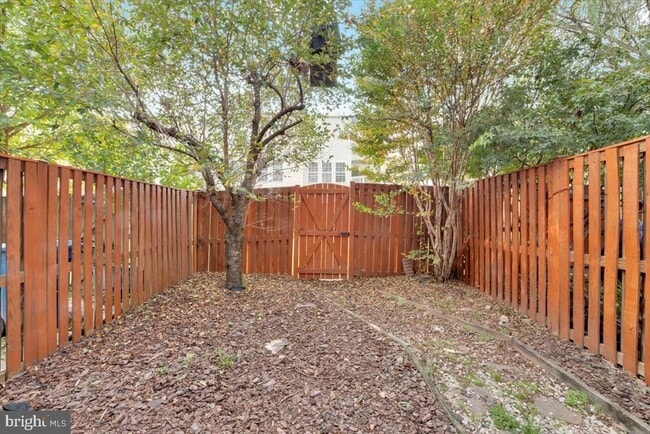 Building Photo - 43539 Kiplington Square