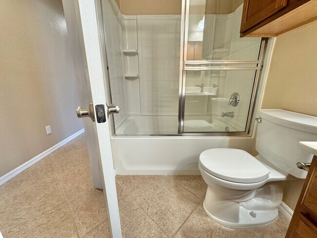 Building Photo - SINGLE STORY 4 BEDROOM HOME IN CUL DE SAC LOCATED IN NORTH LAS VEGAS