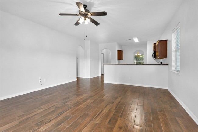 Building Photo - 30831 W Lost Creek Blvd