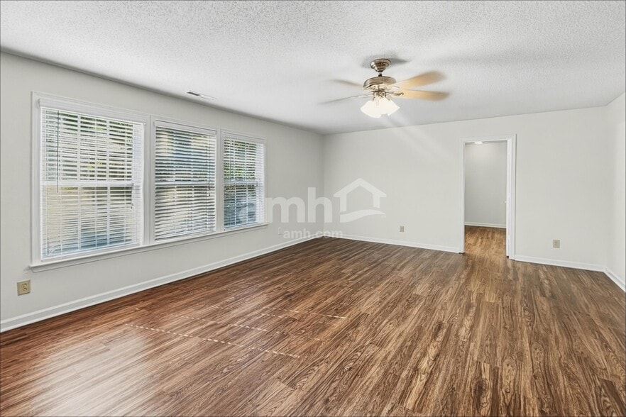 Building Photo - 5631 Hammermill Dr