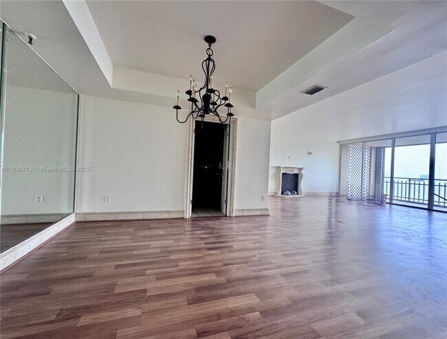 Building Photo - 11113 Biscayne Blvd