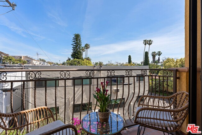 Building Photo - 500 Orlando Ave