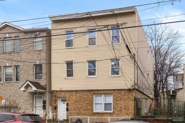 Building Photo - 72 McAdoo Ave