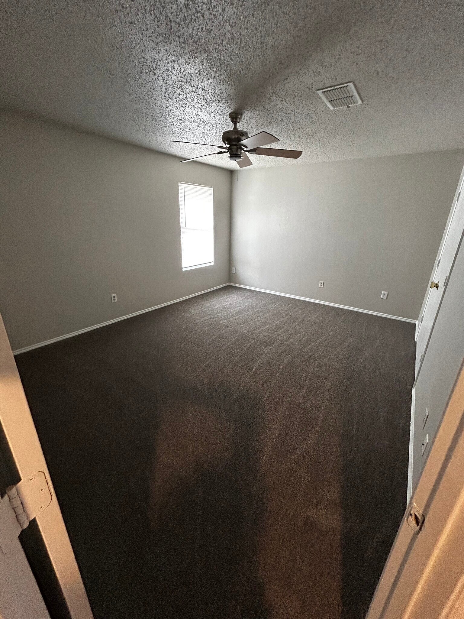 Building Photo - 8720 Hunters Creek Dr