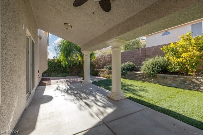 Building Photo - 10873 Carberry Hill St