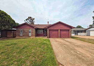 Building Photo - Incredible 3 Bed in Edmond
