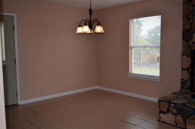 Building Photo - 1223 Redwood Ln