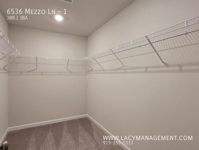 Building Photo - 6536 Mezzo Ln
