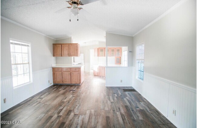 Building Photo - 6916 Sunrise Dr