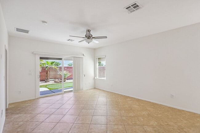 Building Photo - 55+, Age Restricted, 2 Bed, 2 Bath, Single...