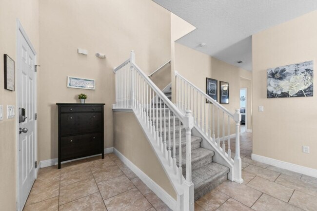 Building Photo - 4425 Acorn Ct