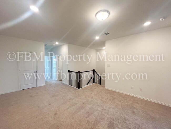 Building Photo - 1203 Doris May Dr